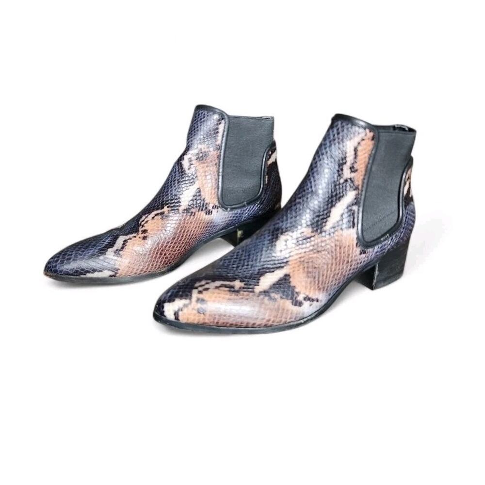Donald Pliner Dyla Leather Ankle Bootie Women's Snake Print Almond Toe 7.5 M